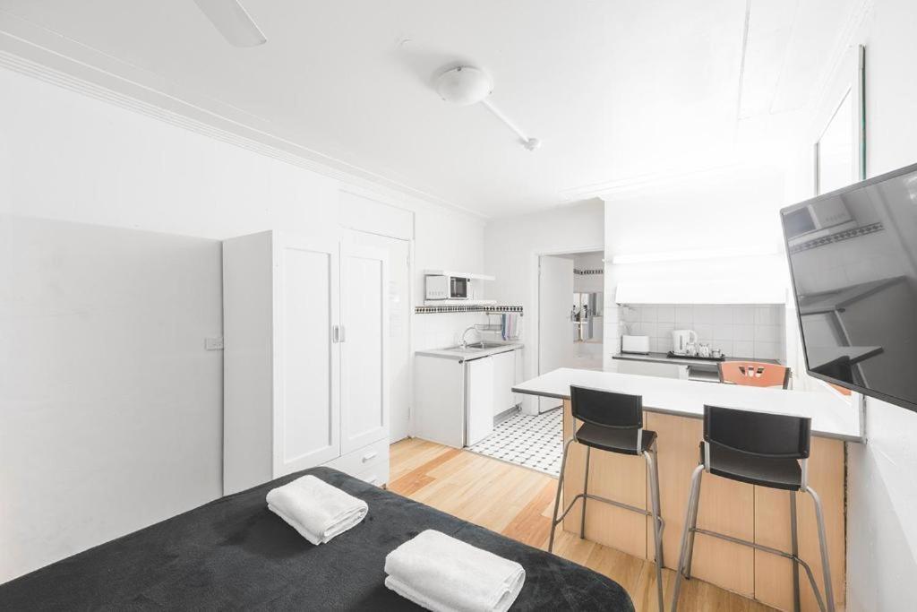 Manly Waves Studios & Apartments Sídney Exterior foto